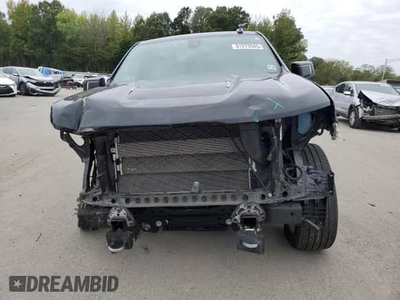 2022 Chevrolet Silverado 1500 High Country with VIN 3GCUYHEL4NG212981, listed as a Copart auction lot 81273545 with 32,229 mi miles and Salvage title. Bid and sale history available at DreamBid. Image 5.