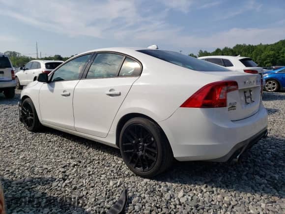 2018 Volvo S60 Dynamic с VIN YV140MTL4J2450846, выставлен на аукционе Copart как лот 65956175 с пробегом 129 782 миль миль и Списание • Salvage title. История ставок и продаж доступна на DreamBid. Изображение 2.