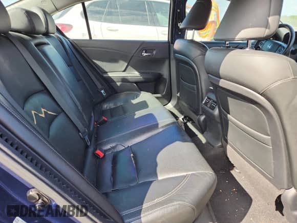 2014 Honda Accord EX-L с VIN 1HGCR6F54EA003530, выставлен на аукционе Copart как лот 71026515 с пробегом 442 246 миль миль и Списание • Salvage title. История ставок и продаж доступна на DreamBid. Изображение 10.