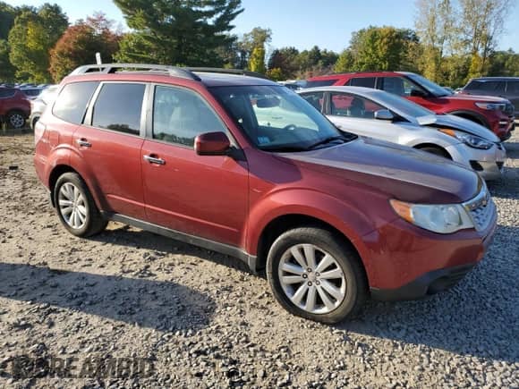 2011 Subaru Forester X Limited z VIN JF2SHAEC5BH759307, wystawiony jako Copart lot #84556395 z przebiegiem 124 098 mil mil oraz Czysty tytuł • Clean title. Historia ofert i sprzedaży dostępna na DreamBid. Obrazek 4.