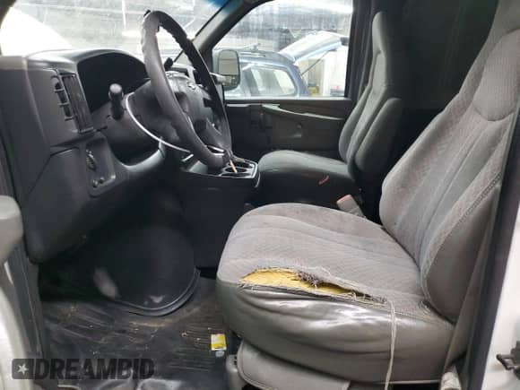 2003 Chevrolet Express Cargo с VIN 1GCGG25U831113646, выставлен на аукционе Copart как лот 43279635 с пробегом 247 735 миль миль и Чистый • Clean title. История ставок и продаж доступна на DreamBid. Изображение 7.