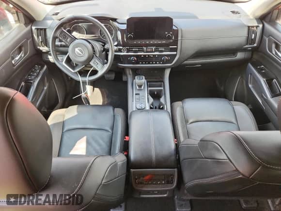 2023 Nissan Pathfinder SL with VIN 5N1DR3CC3PC242297, listed as a Copart auction lot 68586275 with 29,300 mi miles and Non repairable. Bid and sale history available at DreamBid. Image 8.