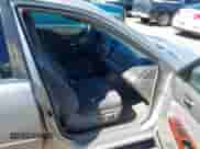 2005 Toyota Camry STD с VIN 4T1BE32K05U023171, выставлен на аукционе IAAI как лот 43401999 с пробегом 276 596 миль миль и . История ставок и продаж доступна на DreamBid. Изображение 5.