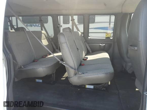 2013 Chevrolet Express Passenger 1LT с VIN 1GAZG1FA0D1156444, выставлен на аукционе Copart как лот 62424295 с пробегом 50 832 миль миль и Чистый • Clean title. История ставок и продаж доступна на DreamBid. Изображение 11.