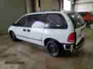 2000 Dodge Caravan with VIN 2B4GP25G4YR791420, listed as a Copart auction lot 83426754 with 141,635 mi miles and Salvage title. Bid and sale history available at DreamBid. Image 2.