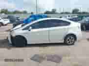 2015 Toyota Prius Four z VIN JTDKN3DU7F1917285, wystawiony jako IAAI lot #42536395 z przebiegiem 265 498 mil mil oraz . Historia ofert i sprzedaży dostępna na DreamBid. Obrazek 14.