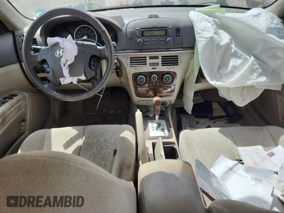 2007 Hyundai Sonata GLS с VIN 5NPET46C07H235825, выставлен на аукционе Copart как лот 71556905 с пробегом 303 272 миль миль и На запчасти • Non repairable. История ставок и продаж доступна на DreamBid. Изображение 8.
