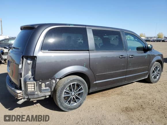 2017 Dodge Grand Caravan SE Plus with VIN 2C4RDGBG7HR877570, listed as a Copart auction lot 84205855 with 135,304 mi miles and Salvage title. Bid and sale history available at DreamBid. Image 3.