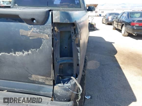 2000 Chevrolet Silverado 1500 LT с VIN 1GCEK19T7YE432666, выставлен на аукционе IAAI как лот 43353292 с пробегом Не указан миль и . История ставок и продаж доступна на DreamBid. Изображение 14.