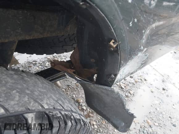 2000 Toyota Tacoma with VIN 4TAWM72N6YZ683194, listed as a IAAI auction lot 42113384 with 174,601 mi miles and . Bid and sale history available at DreamBid. Image 16.