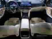 2023 BMW 3 Series 330e xDrive z VIN 3MW39FS08P8C88897, wystawiony jako Copart lot #51423425 z przebiegiem 16 163 mil mil oraz Szkoda całkowita • Salvage title. Historia ofert i sprzedaży dostępna na DreamBid. Obrazek 8.