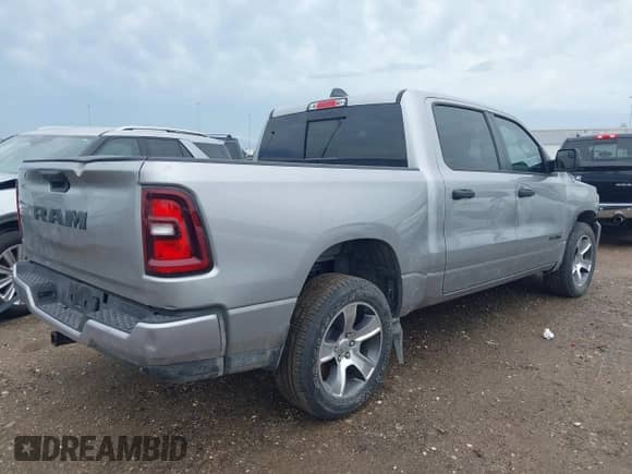 2025 Ram 1500 Tradesman с VIN 1C6RREGG7SN661339, выставлен на аукционе IAAI как лот 42337545 с пробегом 8 729 миль миль и . История ставок и продаж доступна на DreamBid. Изображение 4.