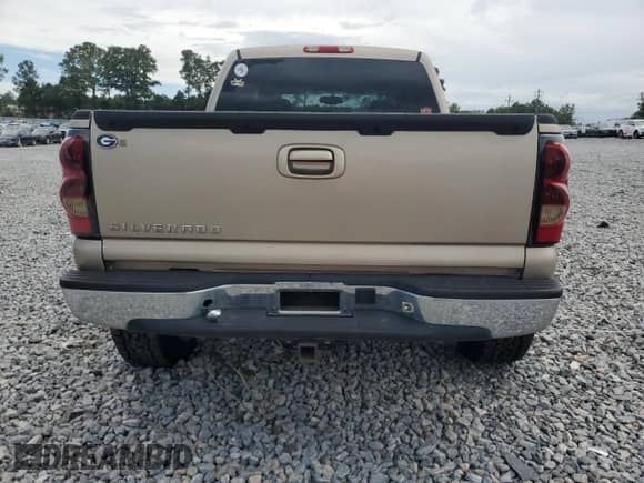 2007 Chevrolet Silverado 1500 LS with VIN 2GCEC13V071126271, listed as a Copart auction lot 68864375 with 155,833 mi miles and Salvage title. Bid and sale history available at DreamBid. Image 6.