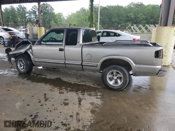 2000 Chevrolet S-10 LS z VIN 1GCCS19W7Y8182538, wystawiony jako Copart lot #60252655 z przebiegiem 354 533 mil mil oraz Szkoda całkowita • Salvage title. Historia ofert i sprzedaży dostępna na DreamBid. Obrazek 2.