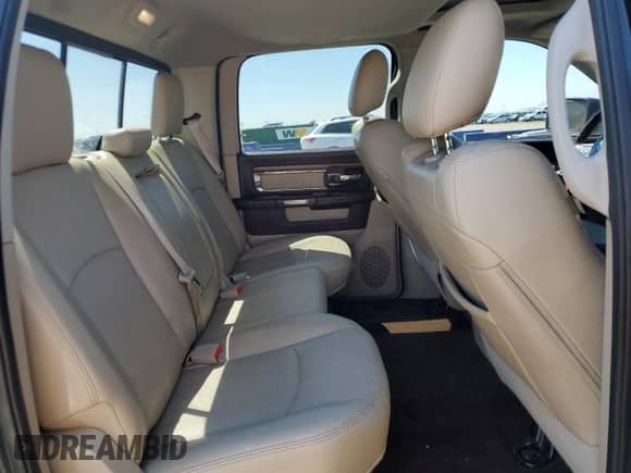 2016 Ram 1500 Laramie z VIN 1C6RR6NT4GS376631, wystawiony jako Copart lot #68703545 z przebiegiem 155 000 mil mil oraz Czysty tytuł • Clean title. Historia ofert i sprzedaży dostępna na DreamBid. Obrazek 10.