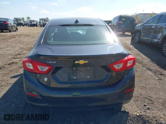 2017 Chevrolet Cruze LT с VIN 1G1BE5SM8H7134922, выставлен на аукционе IAAI как лот 43314849 с пробегом 81 127 миль миль и . История ставок и продаж доступна на DreamBid. Изображение 16.