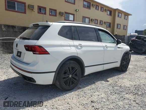 2022 Volkswagen Tiguan SE R-Line Black с VIN 3VVCB7AX3NM028036, выставлен на аукционе Copart как лот 67120325 с пробегом 18 963 миль миль и Списание • Salvage title. История ставок и продаж доступна на DreamBid. Изображение 3.