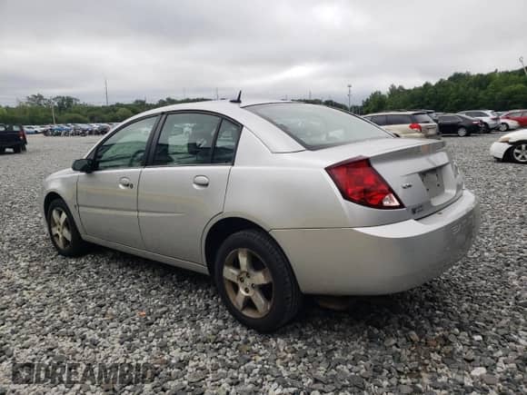 2006 Saturn ION z VIN 1G8AL58B36Z208774, wystawiony jako Copart lot #61066825 z przebiegiem 94 548 mil mil oraz Czysty tytuł • Clean title. Historia ofert i sprzedaży dostępna na DreamBid. Obrazek 2.