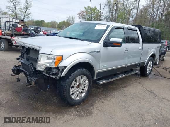 2011 Ford F-150 XLT z VIN 1FTFW1ET8BFD18868, wystawiony jako IAAI lot #41971839 z przebiegiem 266 627 mil mil oraz . Historia ofert i sprzedaży dostępna na DreamBid. Obrazek 18.