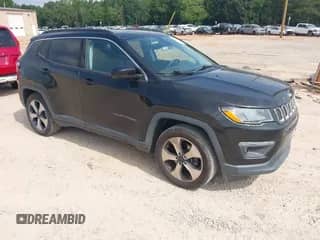 2018 Jeep Compass Latitude z VIN 3C4NJCBB5JT125499, wystawiony jako IAAI lot #42744455 z przebiegiem 75 060 mil mil oraz . Historia ofert i sprzedaży dostępna na DreamBid. Obrazek 1.