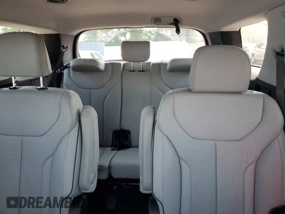 2024 Hyundai Palisade SEL с VIN KM8R4DGE6RU775411, выставлен на аукционе Copart как лот 70783664 с пробегом 2 524 миль миль и Списание • Salvage title. История ставок и продаж доступна на DreamBid. Изображение 10.