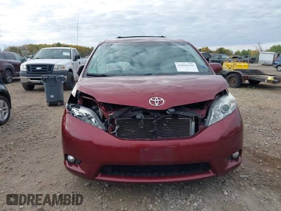 2013 Toyota Sienna XLE AAS with VIN 5TDYK3DC0DS282713, listed as a IAAI auction lot 43462636 with 247,177 mi miles and . Bid and sale history available at DreamBid. Image 12.