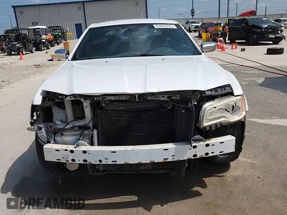2012 Chrysler 300 C с VIN 2C3CCAET7CH250501, выставлен на аукционе Copart как лот 63693725 с пробегом 189 566 миль миль и Чистый • Clean title. История ставок и продаж доступна на DreamBid. Изображение 14.