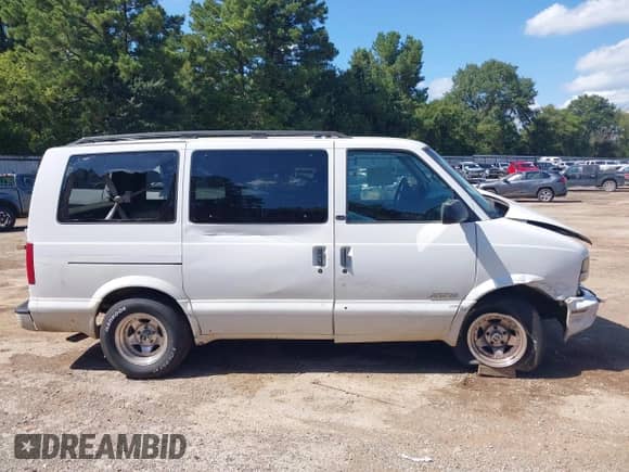 2002 Chevrolet Astro with VIN 1GNDM19X52B108611, listed as a IAAI auction lot 43312749 with Not provided miles and . Bid and sale history available at DreamBid. Image 14.