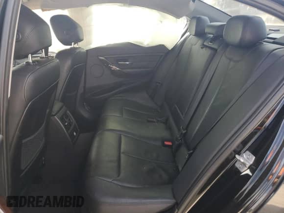 2014 BMW 3 Series 328i с VIN WBA3A5G50ENP30670, выставлен на аукционе Copart как лот 81692065 с пробегом Не указан миль и Списание • Salvage title. История ставок и продаж доступна на DreamBid. Изображение 10.