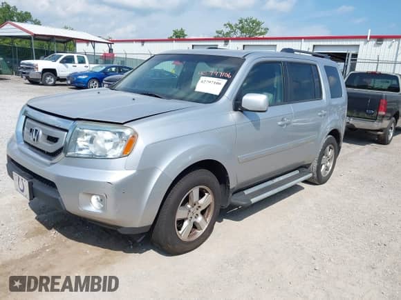 2010 Honda Pilot EX с VIN 5FNYF3H43AB012981, выставлен на аукционе IAAI как лот 42797106 с пробегом 209 732 миль миль и . История ставок и продаж доступна на DreamBid. Изображение 2.