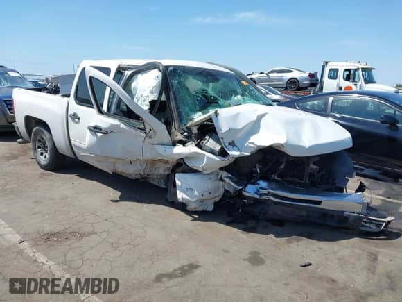 2011 Chevrolet Silverado 1500 LT с VIN 3GCPCSEA5BG111807, выставлен на аукционе IAAI как лот 42098757 с пробегом Не указан миль и . История ставок и продаж доступна на DreamBid. Изображение 1.