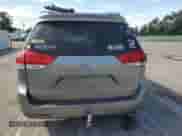 2013 Toyota Sienna LE AAS z VIN 5TDKK3DC0DS304084, wystawiony jako Copart lot #66098385 z przebiegiem Nie podano mil oraz Szkoda całkowita • Salvage title. Historia ofert i sprzedaży dostępna na DreamBid. Obrazek 6.