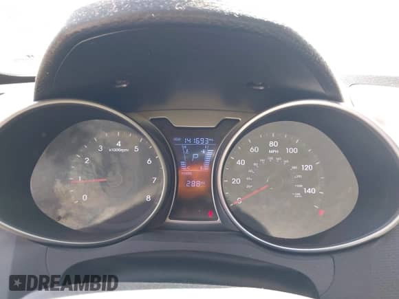 2013 Hyundai Veloster w/Black Int z VIN KMHTC6AD8DU175373, wystawiony jako IAAI lot #42567057 z przebiegiem 141 693 mil mil oraz . Historia ofert i sprzedaży dostępna na DreamBid. Obrazek 7.