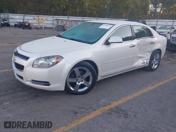 2012 Chevrolet Malibu 3LT с VIN 1G1ZF5E7XCF208325, выставлен на аукционе IAAI как лот 43339828 с пробегом 95 462 миль миль и . История ставок и продаж доступна на DreamBid. Изображение 2.