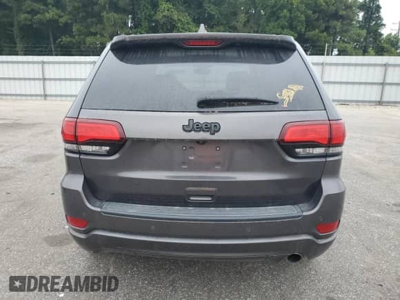 2018 Jeep Grand Cherokee Laredo E с VIN 1C4RJEAG2JC493659, выставлен на аукционе Copart как лот 81046985 с пробегом 221 293 миль миль и Чистый • Clean title. История ставок и продаж доступна на DreamBid. Изображение 6.