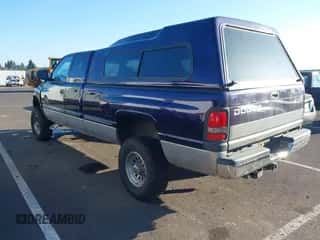 1999 Dodge 2500 с VIN 1B7KF2366XJ583021, выставлен на аукционе IAAI как лот 43278220 с пробегом 298 863 миль миль и . История ставок и продаж доступна на DreamBid. Изображение 3.