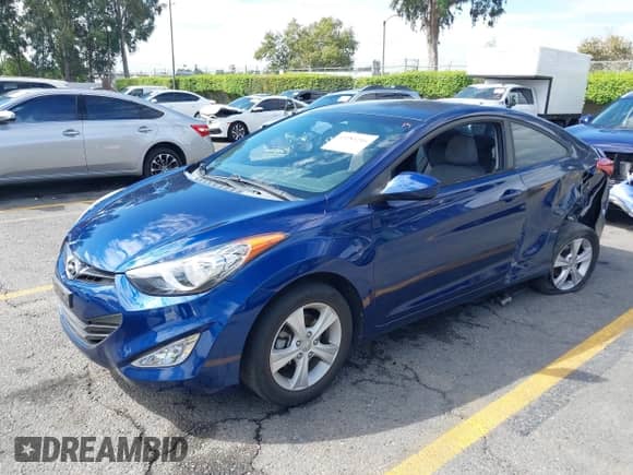 2013 Hyundai Elantra SE with VIN KMHDH6AE5DU004627, listed as a IAAI auction lot 43281216 with 73,712 mi miles and . Bid and sale history available at DreamBid. Image 2.