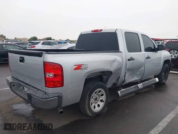 2012 Chevrolet Silverado 1500 LT с VIN 1GCPKSE75CF236932, выставлен на аукционе IAAI как лот 43348883 с пробегом Не указан миль и . История ставок и продаж доступна на DreamBid. Изображение 6.