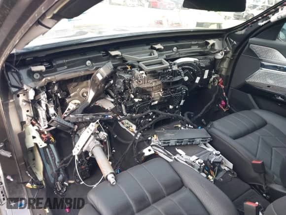 2023 BMW 7 Series 760i xDrive with VIN WBA33EJ02PCL90220, listed as a IAAI auction lot 41042194 with Not provided miles and . Bid and sale history available at DreamBid. Image 19.