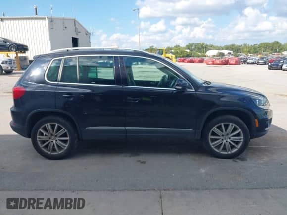2012 Volkswagen Tiguan S with VIN WVGBV7AX2CW570836, listed as a IAAI auction lot 43269735 with 181,407 mi miles and . Bid and sale history available at DreamBid. Image 14.
