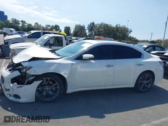 2014 Nissan Maxima S z VIN 1N4AA5AP3EC499205, wystawiony jako IAAI lot #43293358 z przebiegiem Nie podano mil oraz . Historia ofert i sprzedaży dostępna na DreamBid. Obrazek 13.