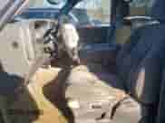 2003 Chevrolet Silverado 1500HD LS z VIN 1GCGC13U13F218217, wystawiony jako Copart lot #87309144 z przebiegiem 331 686 mil mil oraz Szkoda całkowita • Salvage title. Historia ofert i sprzedaży dostępna na DreamBid. Obrazek 7.