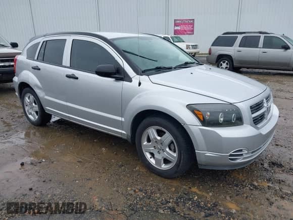 2011 Dodge Caliber z VIN 1B3CB1HA7BD302862, wystawiony jako IAAI lot #42375330 z przebiegiem 172 232 mil mil oraz . Historia ofert i sprzedaży dostępna na DreamBid. Obrazek 1.