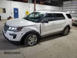 2018 Ford Explorer XLT z VIN 1FM5K8DHXJGA91393, wystawiony jako Copart lot #71910495 z przebiegiem 129 643 mil mil oraz Szkoda całkowita • Salvage title. Historia ofert i sprzedaży dostępna na DreamBid. Obrazek 1.