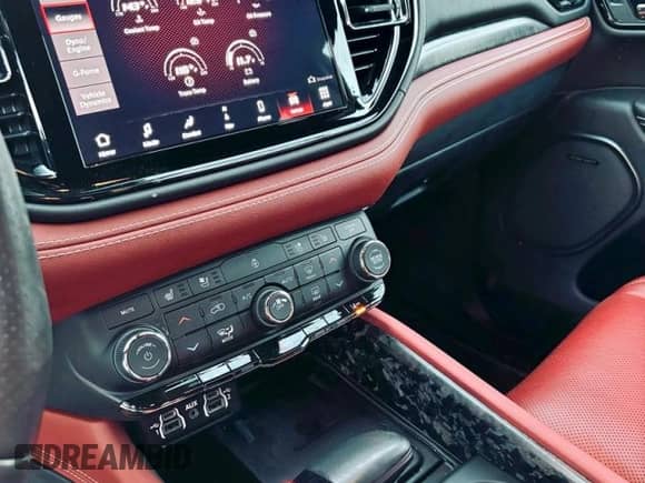 2023 Dodge Durango SRT Hellcat z VIN 1C4SDJH97PC555073, wystawiony jako Copart lot #84053825 z przebiegiem 13 331 mil mil oraz Szkoda całkowita • Salvage title. Historia ofert i sprzedaży dostępna na DreamBid. Obrazek 12.