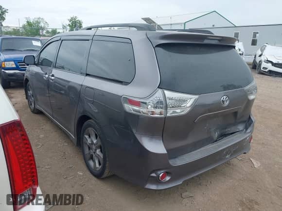 2011 Toyota Sienna SE с VIN 5TDXK3DC9BS068215, выставлен на аукционе IAAI как лот 42230406 с пробегом 204 774 миль миль и . История ставок и продаж доступна на DreamBid. Изображение 3.