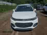 2018 Chevrolet Trax LS z VIN 3GNCJKSB4JL409599, wystawiony jako Copart lot #71651735 z przebiegiem 115 507 mil mil oraz Czysty tytuł • Clean title. Historia ofert i sprzedaży dostępna na DreamBid. Obrazek 5.