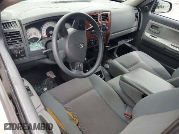 2005 Dodge Dakota SLT with VIN 1D7HW42N05S215087, listed as a Copart auction lot 67395225 with Not provided miles and Salvage title. Bid and sale history available at DreamBid. Image 8.