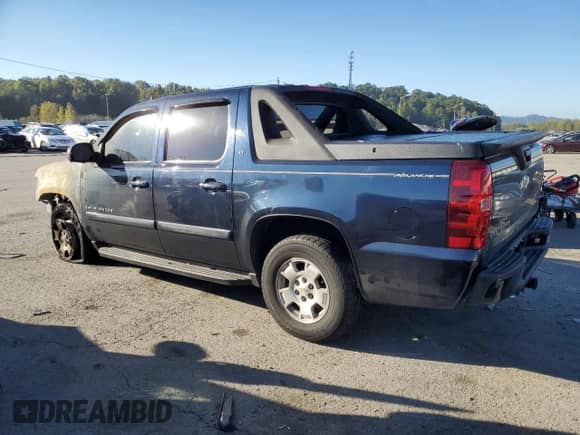 2008 Chevrolet Avalanche 1LT с VIN 3GNEC12JX8G124431, выставлен на аукционе Copart как лот 73767814 с пробегом Не указан миль и На запчасти • Non repairable. История ставок и продаж доступна на DreamBid. Изображение 2.