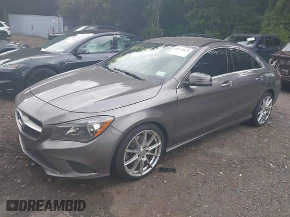 2016 Mercedes-Benz CLA 250 с VIN WDDSJ4EB5GN380673, выставлен на аукционе IAAI как лот 42722178 с пробегом 95 975 миль миль и . История ставок и продаж доступна на DreamBid. Изображение 18.